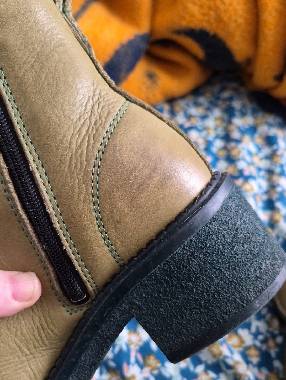 Fluevog Wanderers In Army Green. Leather Lace-Up Ankle Boots with Black Laces 7s - Picture 10 of 12